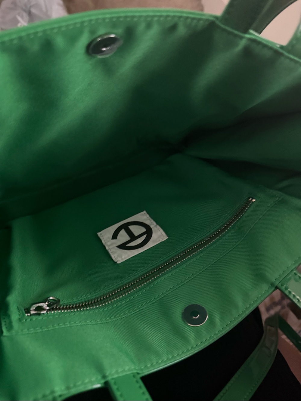 Telfar Green Medium Patent Tote Bag with Embossed Logo w/dust bag - Picture 10 of 10